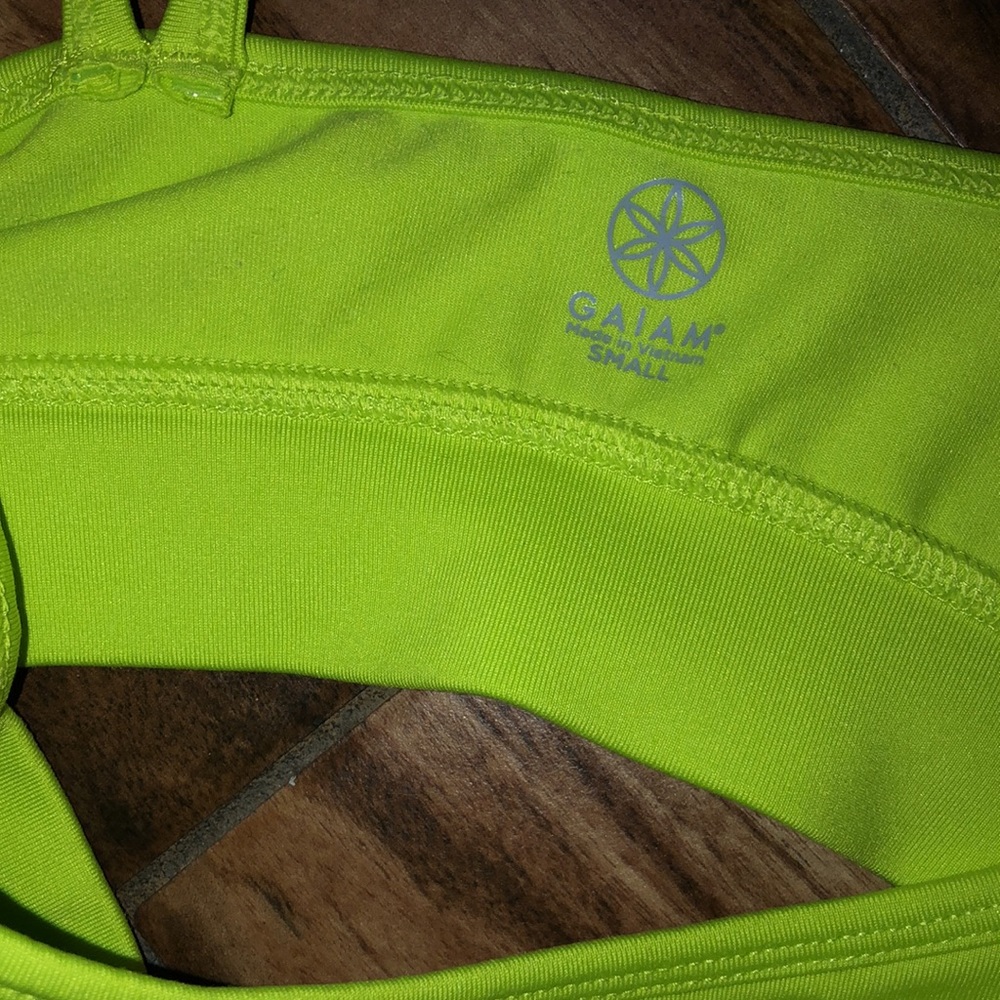 Sz S Gaiam sports bra - like new - Picture 3 of 3